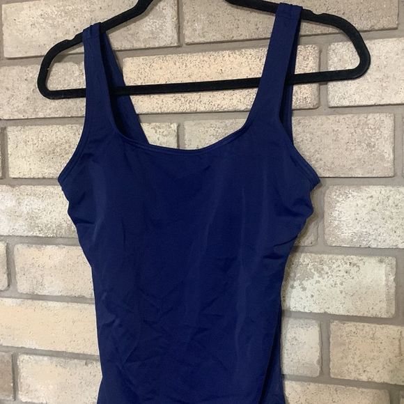 Lands End size 10 one piece swim - Picture 2 of 4
